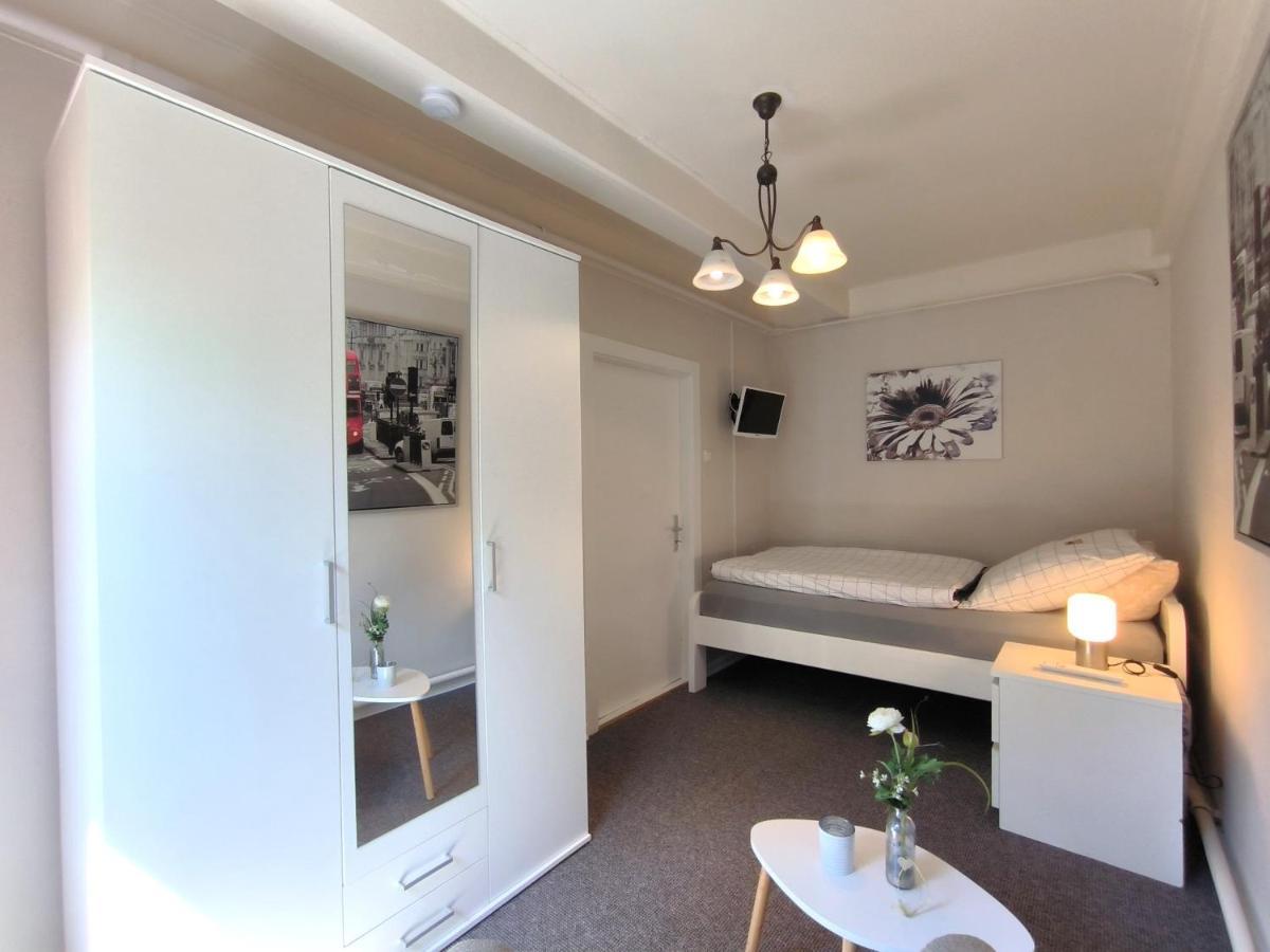 Ferienwohnung Zwischen Den Meeren - Schoene Und Gemuetliche Fewo Mit Garten Dorpstedt Exterior foto